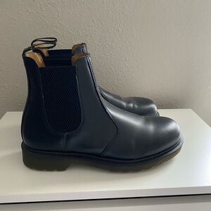 Dr. Martens chelsea boots